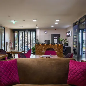  Ostello Work & Sleep Boardinghouse